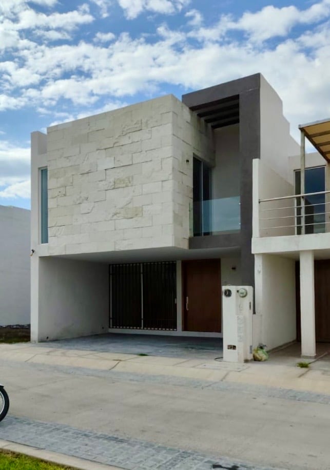 Fotografía 1 · Residencia en Punta del Cielo